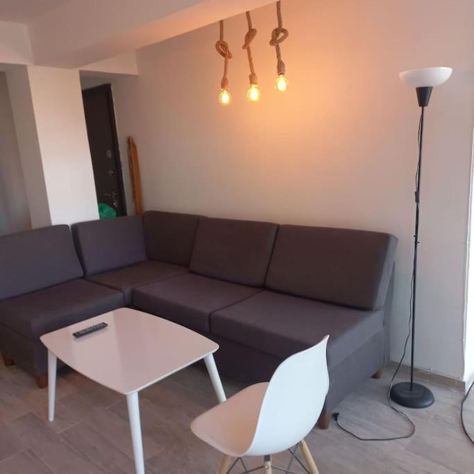 Lovely 1- Bedroom Condo Close To Downtown Skopje Eksteriør bilde